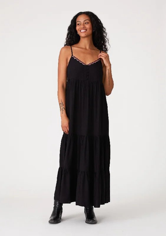 Halter Dresses for Chic Style -Black Scalloped Embroidered Neckline Maxi Dress