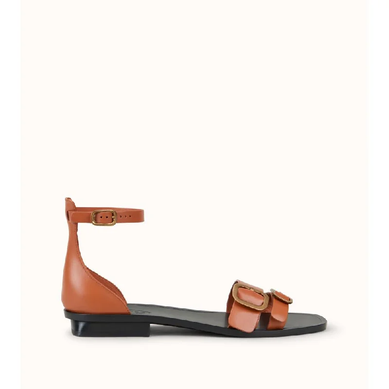 Casual sandals for women with thong design and padded footbed for everyday comfort-Sandals in Leather