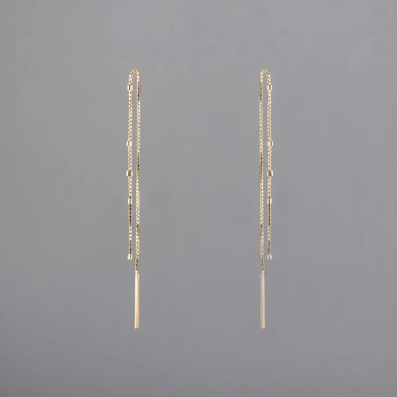 Hoop earrings with stacked layers for a bold and textured design-TRANSITIONAL THREADER