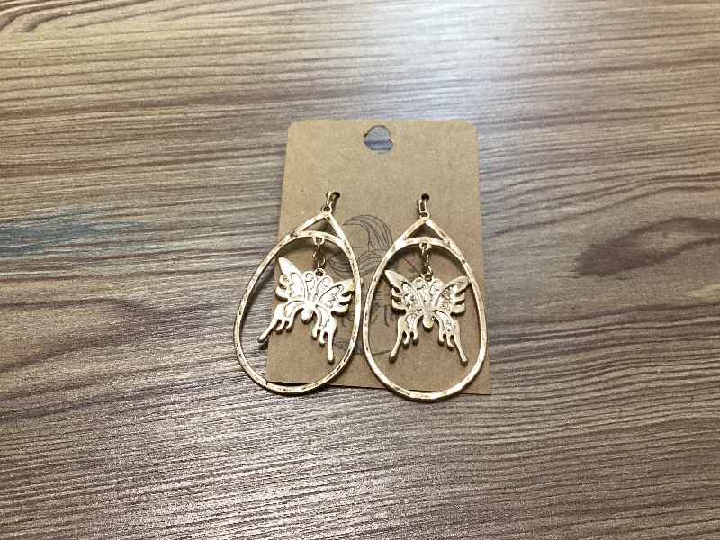 Unique necklaces and pendants with artistic shapes for a creative, one-of-a-kind design-Gold Metal Butterfly Dangle