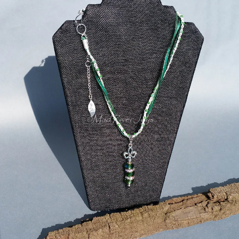 Beautiful necklaces and pendants with geometric shapes for a modern, artistic design-Necklace--Royal Collection--Emerald