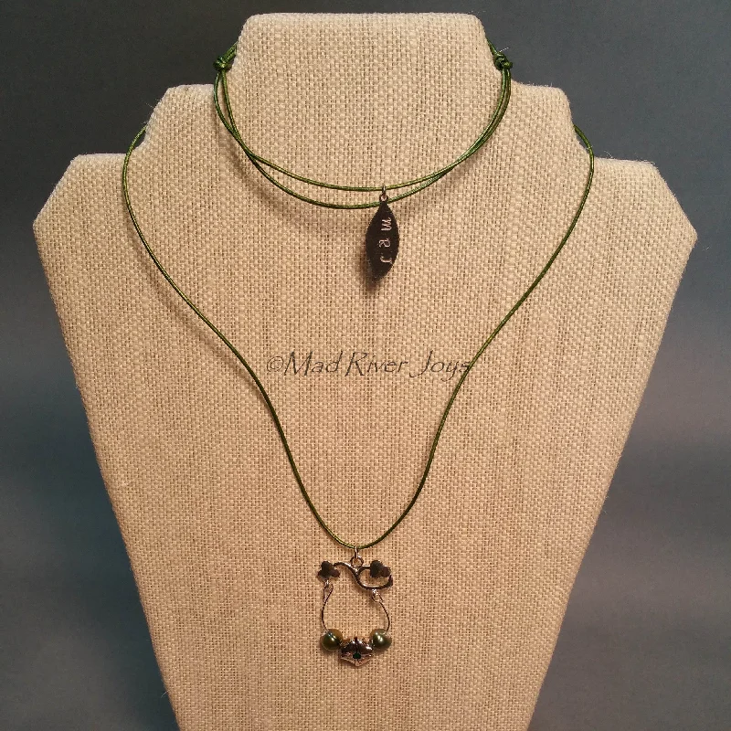 Beautiful necklaces and pendants with gemstone teardrops for an elegant effect-Necklace--Shamrocks and Pearls